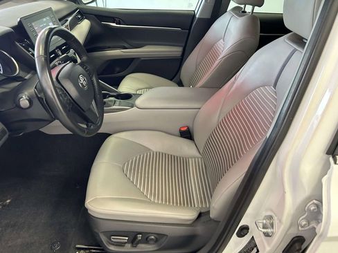 Used 2023 Toyota Camry SE FWD image 15