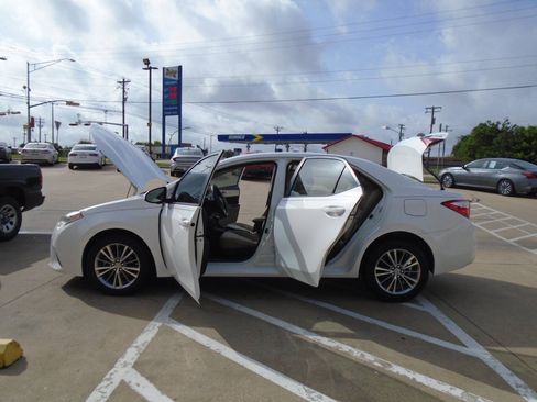 Used 2014 Toyota Corolla LE FWD image 20
