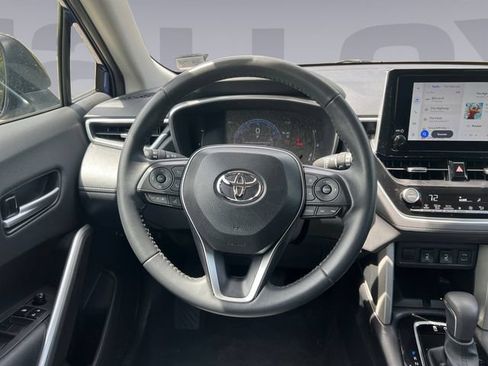 Used 2025 Toyota Corolla Cross XLE AWD/4WD image 13