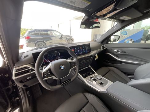 Certified 2025 BMW 330i Sedan w/ Convenience Package image 9