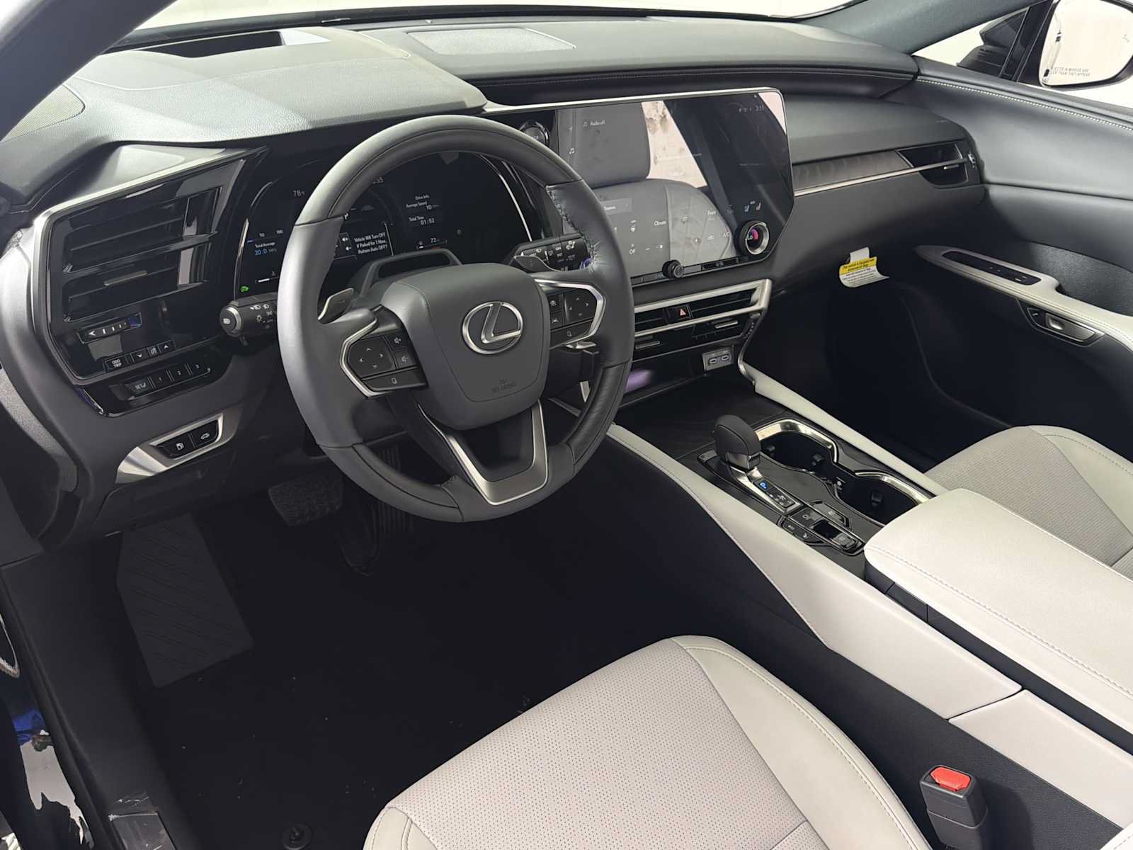 New 2026 Lexus RX 350 w/ Convenience Package AWD/4WD image 4