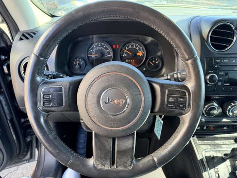 Used 2015 Jeep Patriot High Altitude AWD/4WD image 10