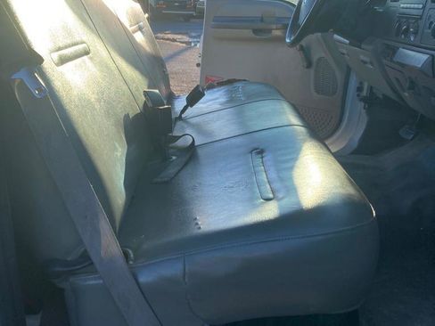 Used 2005 Ford F450 XL image 9