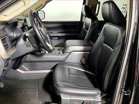Certified 2024 Ford Expedition XLT RWD image 20