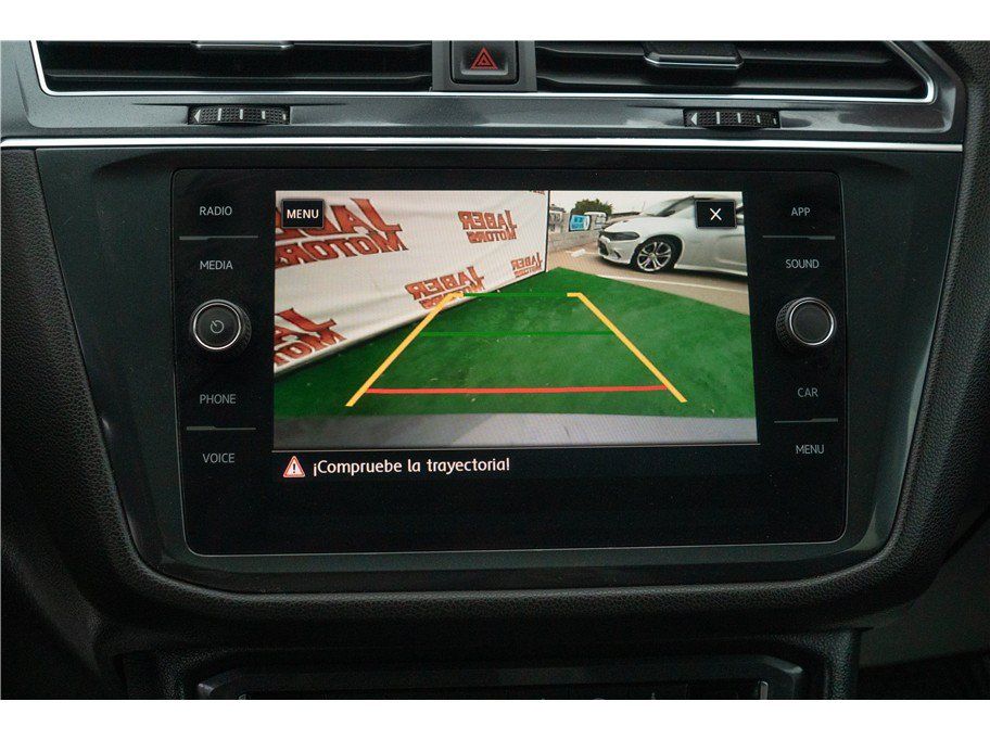 Used 2020 Volkswagen Tiguan SE w/ Panoramic Sunroof Package FWD image 41