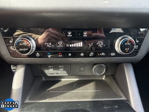 Used 2025 Mitsubishi Outlander SEL image 19