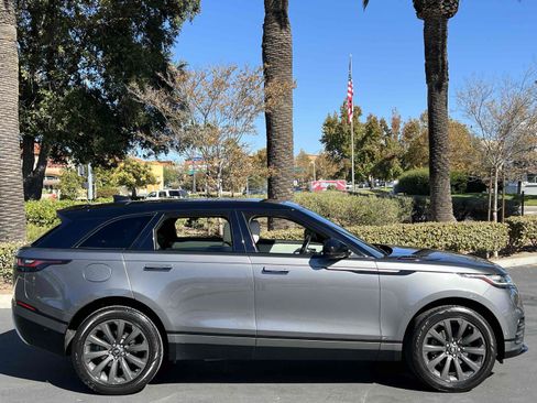 Used 2018 Land Rover Range Rover Velar R-Dynamic SE AWD/4WD image 21