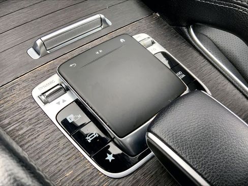 Used 2020 Mercedes-Benz GLE 350 image 31