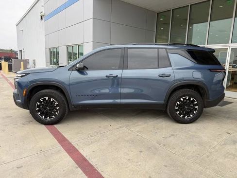 Used 2025 Chevrolet Traverse Z71 w/ Enhanced Driving Package AWD/4WD image 6