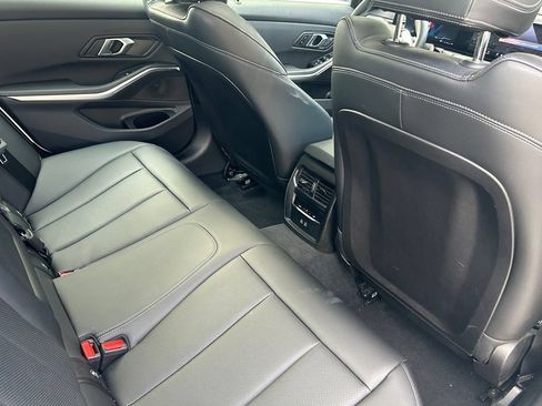 Used 2025 BMW 330i Sedan w/ Convenience Package RWD image 34