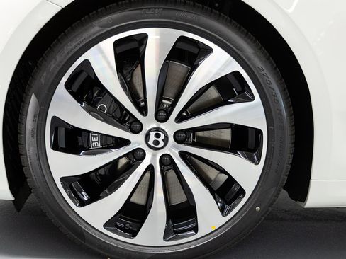 New 2026 Bentley Continental GTC AWD/4WD image 21