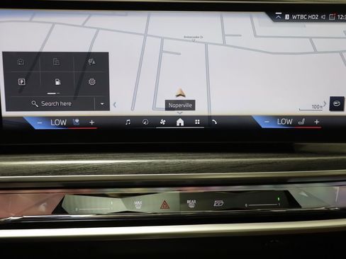 Certified 2025 BMW 760i xDrive w/ Executive Package AWD/4WD image 9