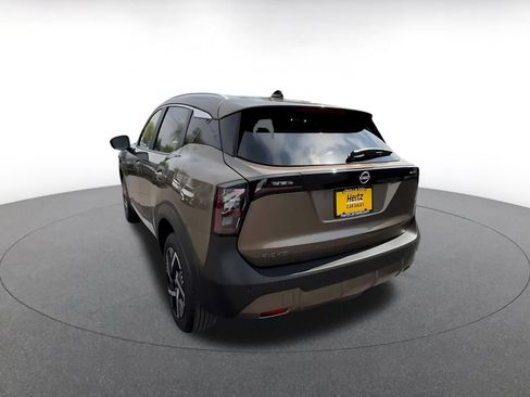 Used 2026 Nissan Kicks SV FWD image 11