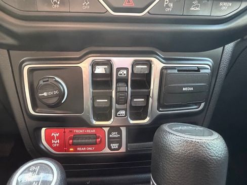 Used 2021 Jeep Gladiator Rubicon w/ Safety Group AWD/4WD image 42