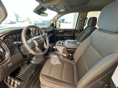 Used 2024 GMC Sierra 2500 Pro w/ Convenience Package image 24