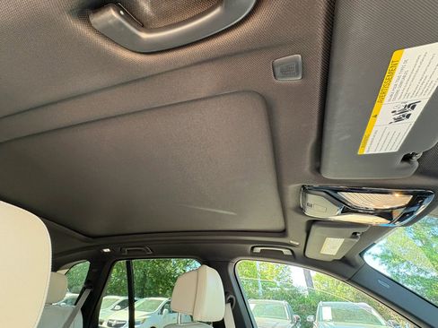 Used 2019 BMW X5 xDrive50i w/ M Sport Package AWD/4WD image 12