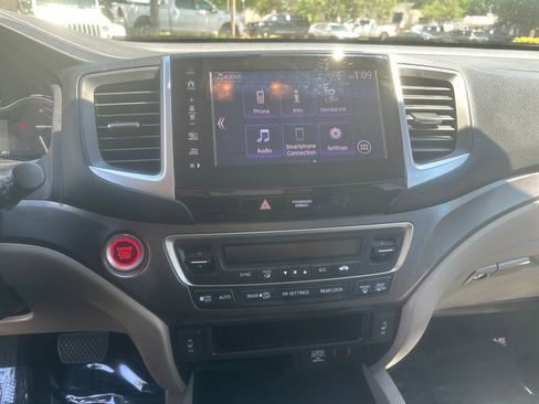 Used 2017 Honda Pilot EX-L image 13
