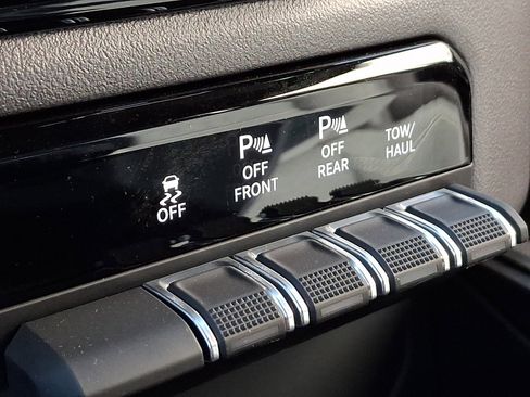 New 2026 RAM 1500 Express image 15