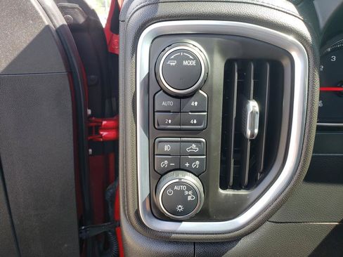 Used 2021 Chevrolet Silverado 1500 LT Trail Boss w/ Bed Protection Package AWD/4WD image 17