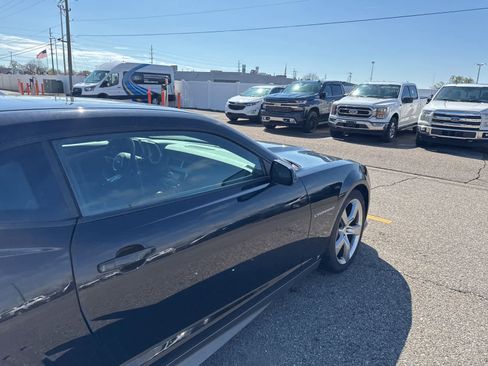Used 2010 Chevrolet Camaro SS w/ LPO, Ground Effects Package image 8