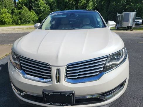 Used 2016 Lincoln MKX Reserve w/ Climate Package AWD/4WD image 3