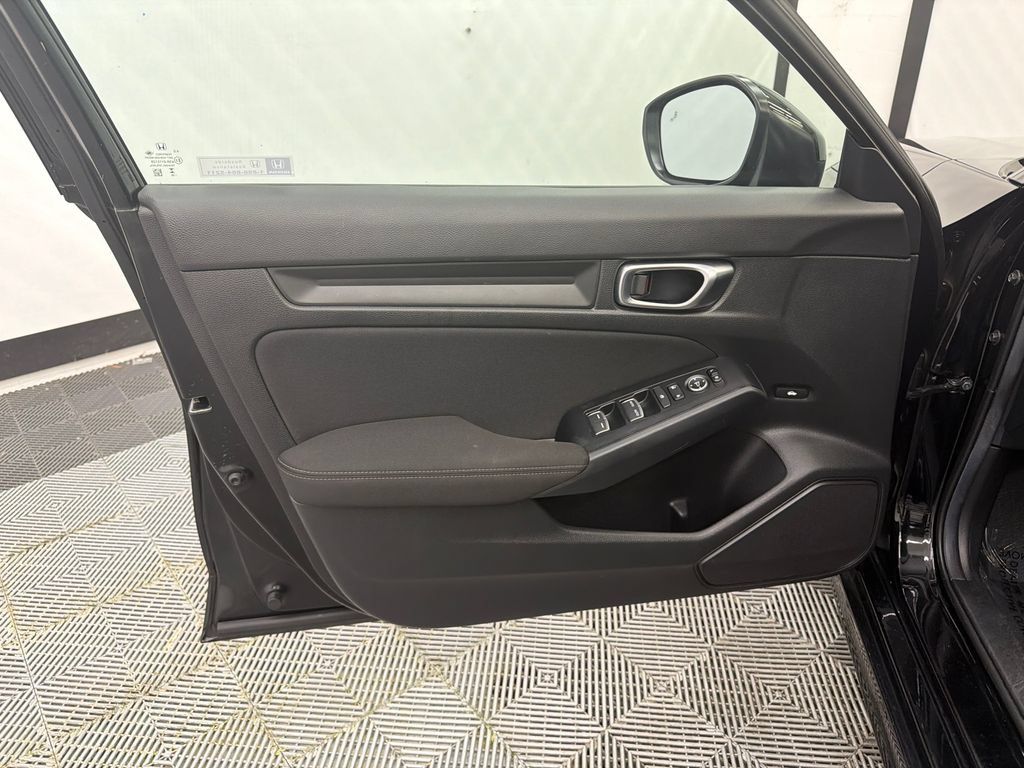 Used 2025 Honda Civic Sport image 10