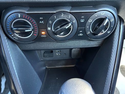 Used 2017 Toyota Yaris iA image 24