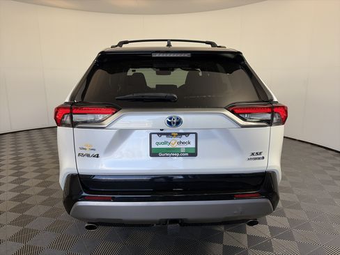 Used 2023 Toyota RAV4 XSE AWD/4WD image 5