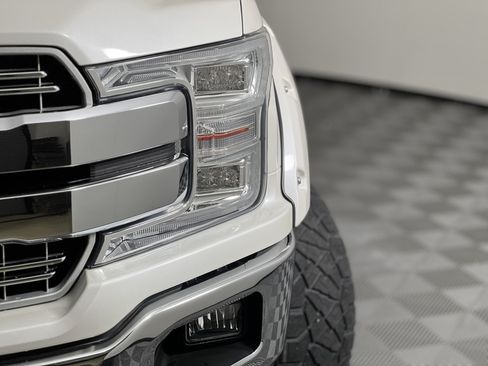 Used 2019 Ford F150 Lariat w/ Equipment Group 502A Luxury AWD/4WD image 7
