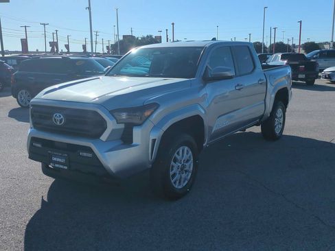 Used 2024 Toyota Tacoma SR5 RWD image 4