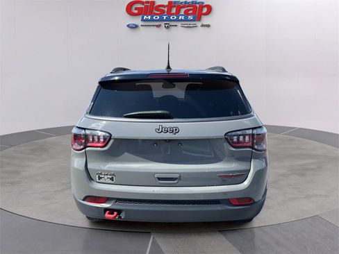 Used 2022 Jeep Compass Trailhawk image 4