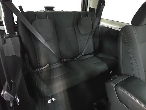 Used 2022 Jeep Wrangler Willys image 16