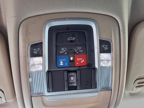 Used 2020 RAM 1500 Laramie image 17