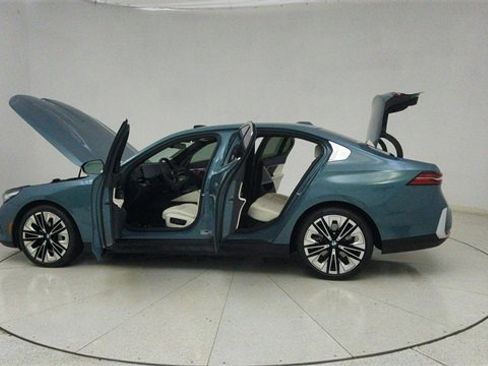 Used 2026 BMW 540i xDrive image 78