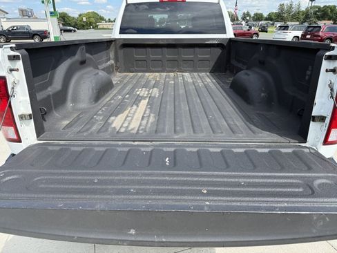 Used 2018 RAM 3500 Tradesman w/ Chrome Appearance Group AWD/4WD image 9