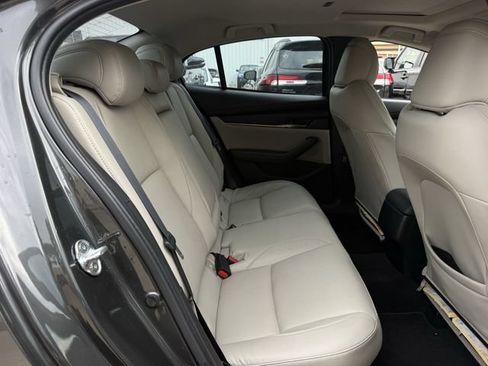 Used 2023 MAZDA MAZDA3 s FWD image 31