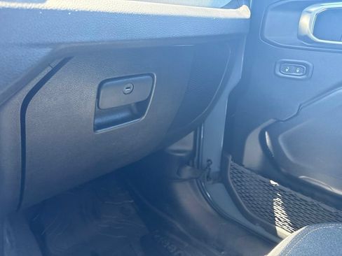 Used 2025 Jeep Wrangler Sport AWD/4WD image 17