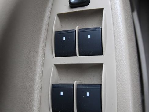 Used 2009 Chevrolet HHR LT FWD image 22