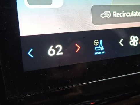 Used 2025 Lincoln Navigator L Reserve image 21