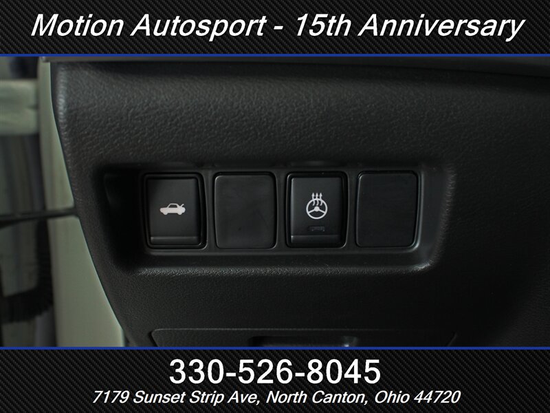 Used 2023 Nissan Maxima SL FWD image 12