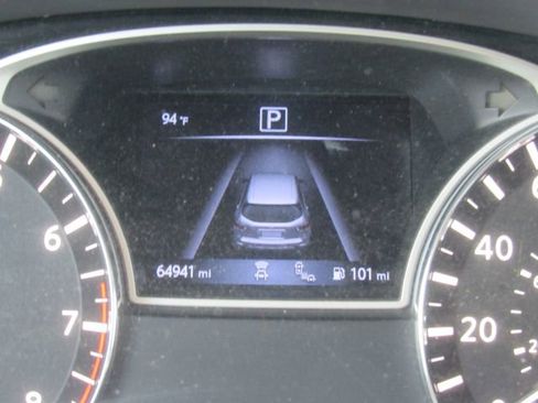 Used 2020 Nissan Pathfinder SV FWD image 30