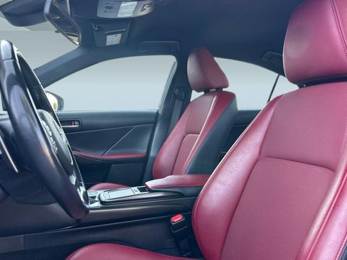 Certified 2022 Lexus IS 300 image 23