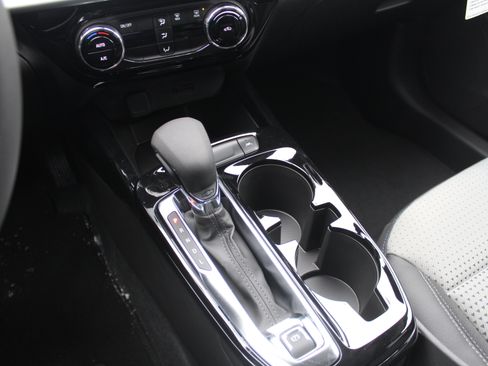 New 2026 Chevrolet Trax LT image 13