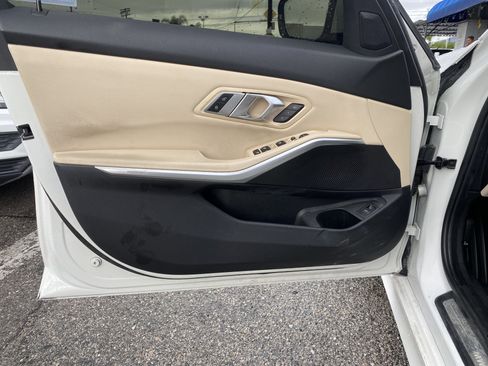 Used 2019 BMW 330i Sedan w/ Convenience Package image 15