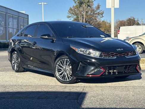 Used 2023 Kia Forte GT-Line w/ GT-Line Premium Package image 2