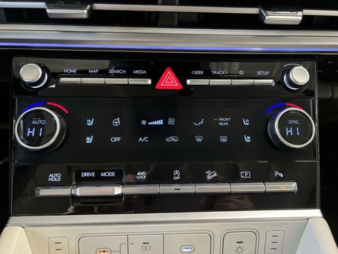 Used 2024 Hyundai Santa Fe Calligraphy image 18