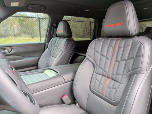 Used 2025 Nissan Armada PRO-4X w/ Pro-4X Premium Package image 24