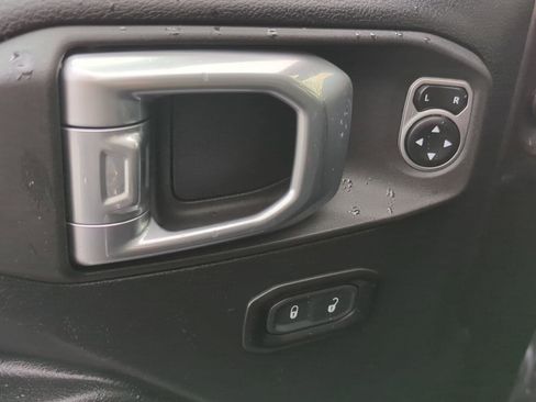 Used 2020 Jeep Wrangler Sport AWD/4WD image 14