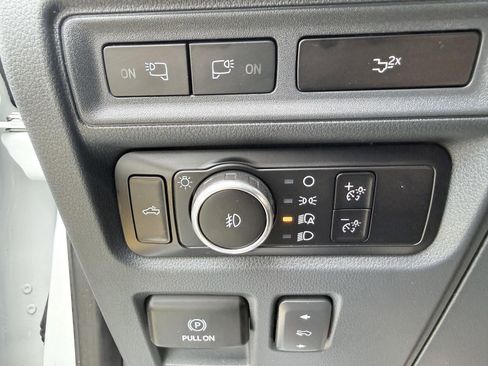 Used 2023 Ford F150 Lariat w/ Equipment Group 502A High image 40