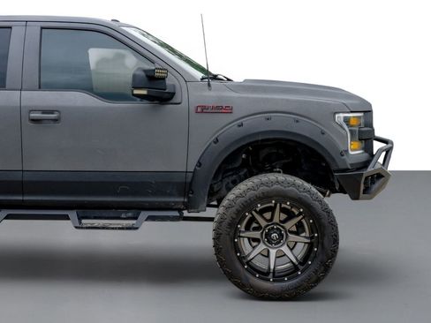 Used 2017 Ford F150 XLT w/ Equipment Group 302A Luxury AWD/4WD image 7